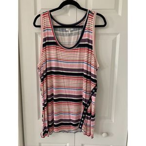 NWT Maurices top
